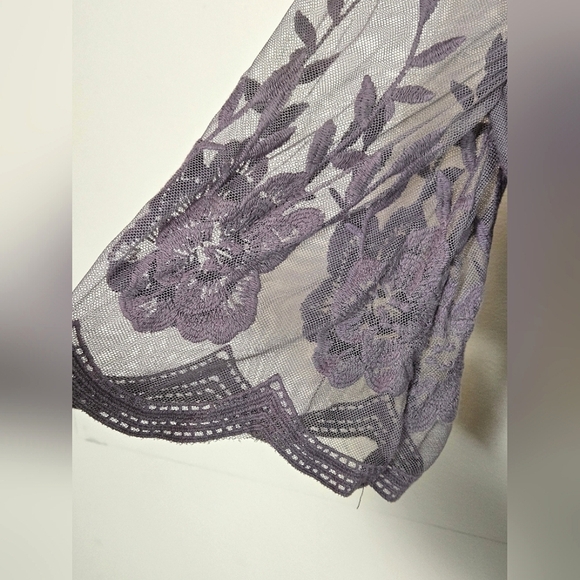 Wishlist Boho Embroidered Lace Overlay Coquette Fairycore Romper, Small - Picture 2 of 4